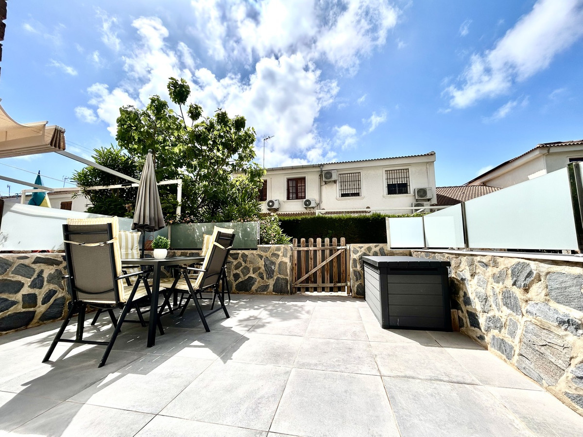 For sale - 2 Bedroom 1 Bathroom Ground Floor Apartment in La Zenia  - La Zenia  - Alicante