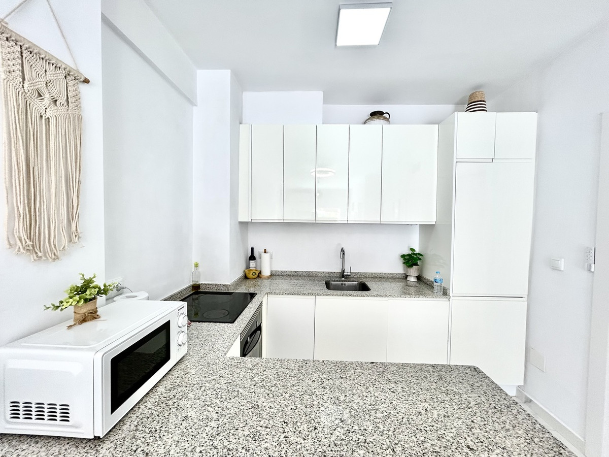 For sale - 2 Bedroom 1 Bathroom Ground Floor Apartment in La Zenia  - La Zenia  - Alicante