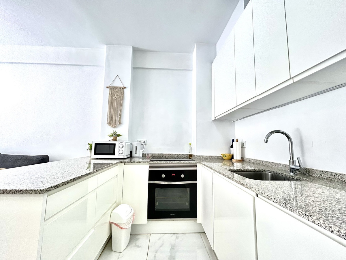 For sale - 2 Bedroom 1 Bathroom Ground Floor Apartment in La Zenia  - La Zenia  - Alicante