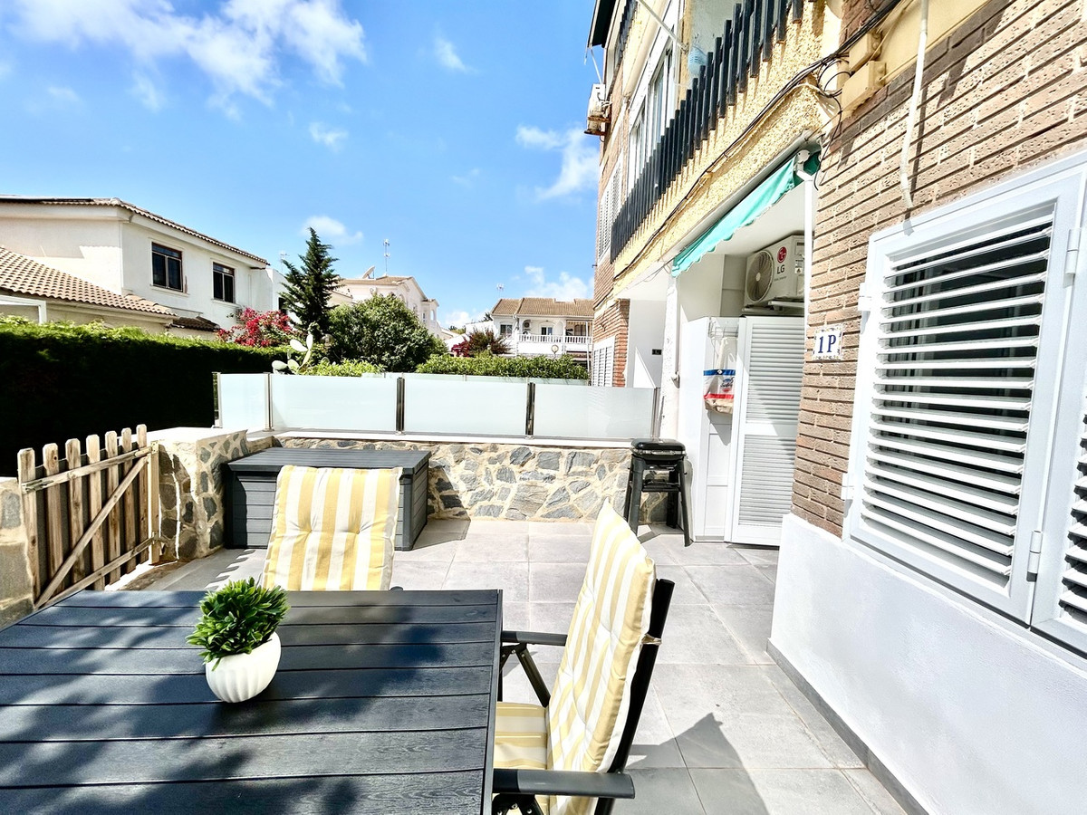 For sale - 2 Bedroom 1 Bathroom Ground Floor Apartment in La Zenia  - La Zenia  - Alicante