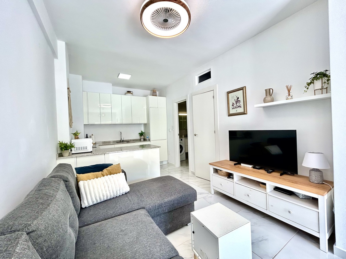 For sale - 2 Bedroom 1 Bathroom Ground Floor Apartment in La Zenia  - La Zenia  - Alicante