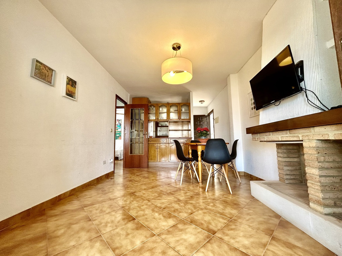 For sale - 2 Bedroom 1 Bathroom Apartment in Cabo Roig  - Cabo Roig  - Alicante