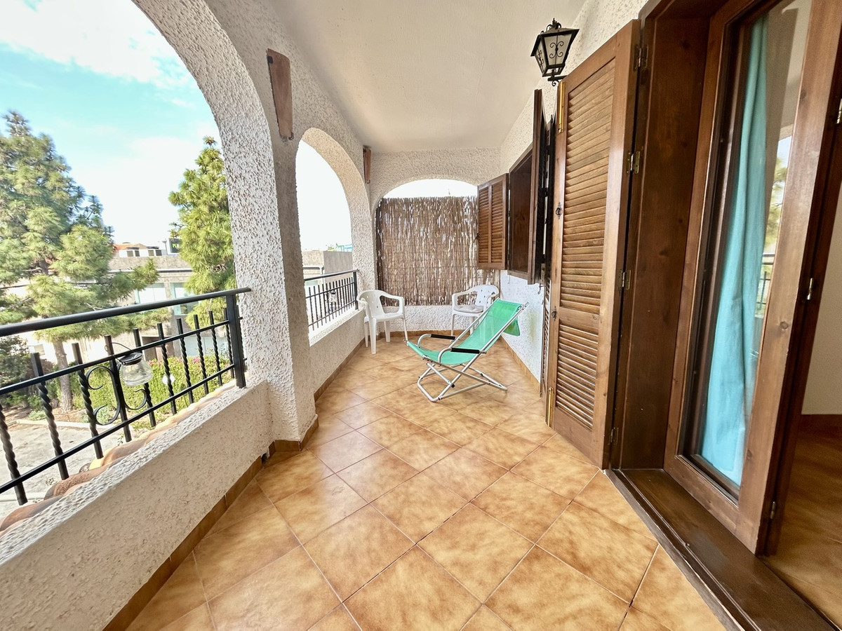 For sale - 2 Bedroom 1 Bathroom Apartment in Cabo Roig  - Cabo Roig  - Alicante
