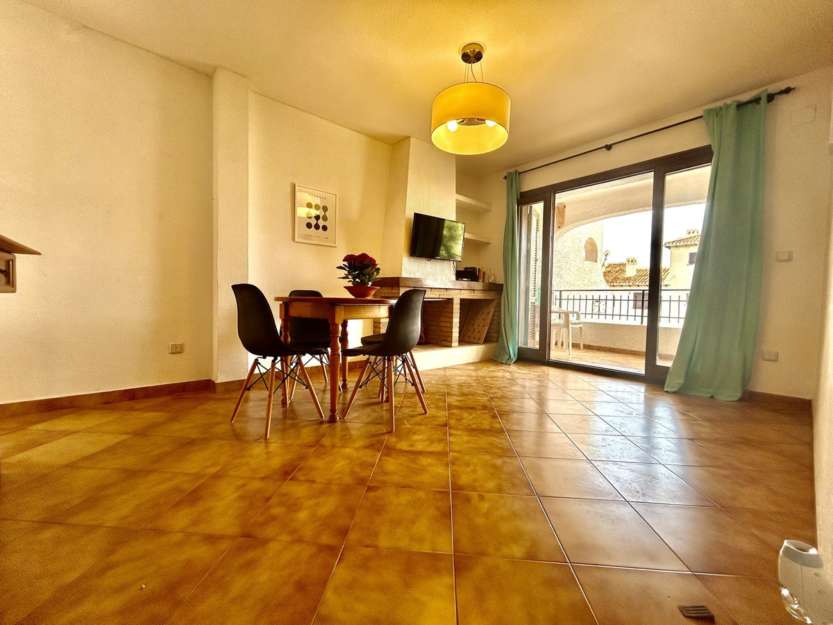 For sale - 2 Bedroom 1 Bathroom Apartment in Cabo Roig  - Cabo Roig  - Alicante