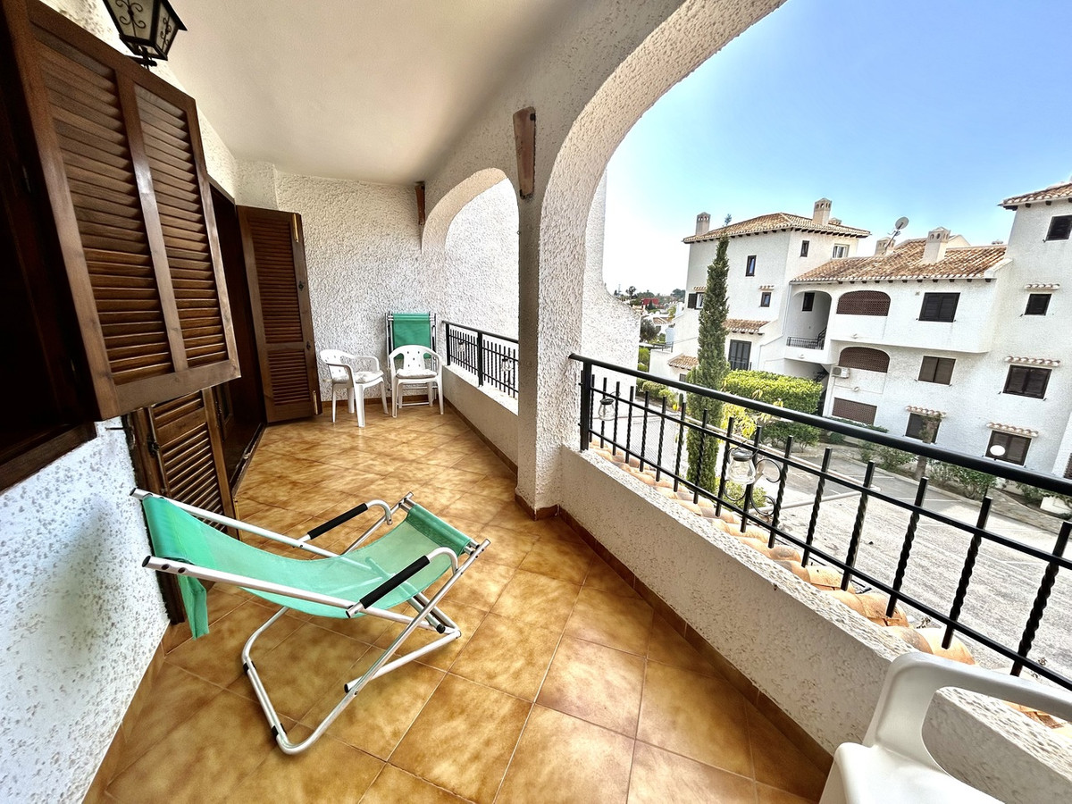 For sale - 2 Bedroom 1 Bathroom Apartment in Cabo Roig  - Cabo Roig  - Alicante