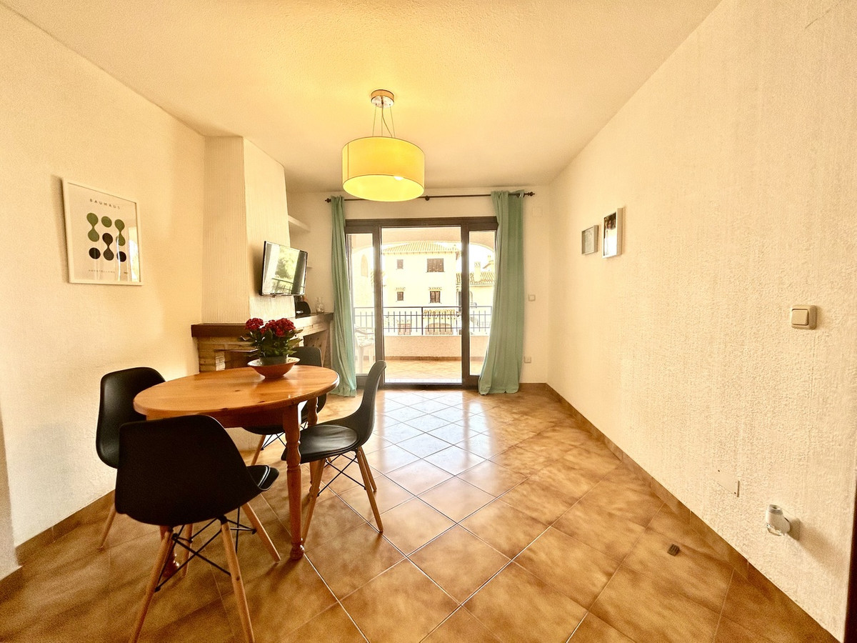 For sale - 2 Bedroom 1 Bathroom Apartment in Cabo Roig  - Cabo Roig  - Alicante
