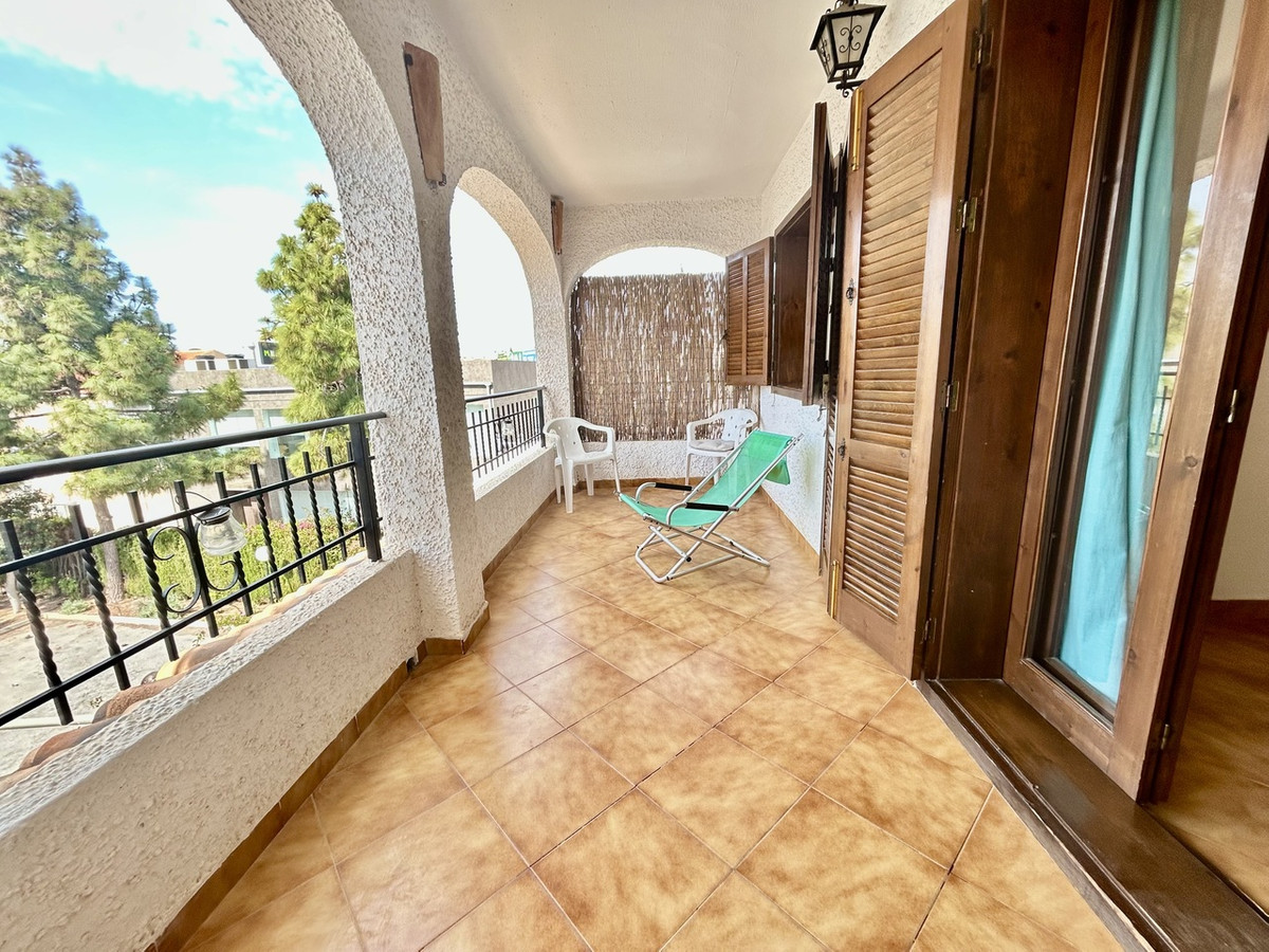 For sale - 2 Bedroom 1 Bathroom Apartment in Cabo Roig  - Cabo Roig  - Alicante