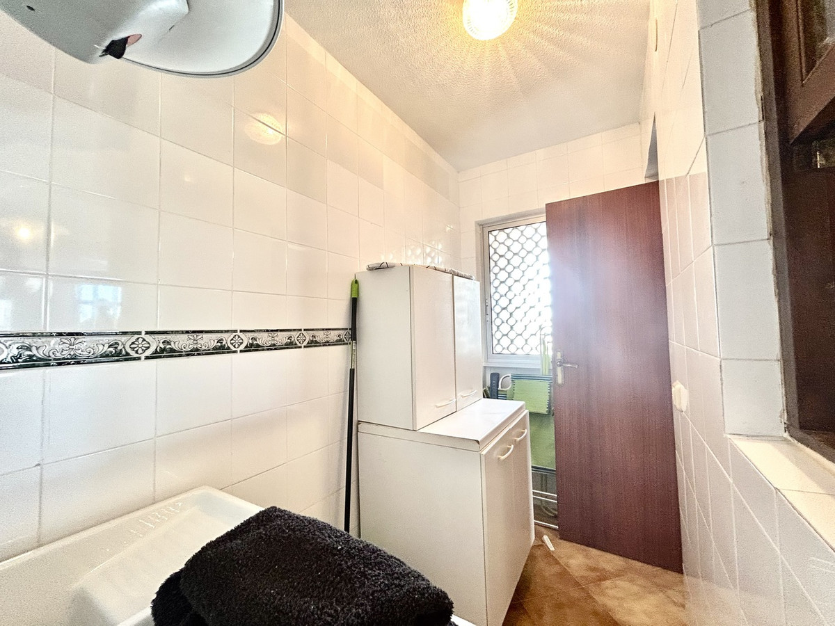 For sale - 2 Bedroom 1 Bathroom Apartment in Cabo Roig  - Cabo Roig  - Alicante