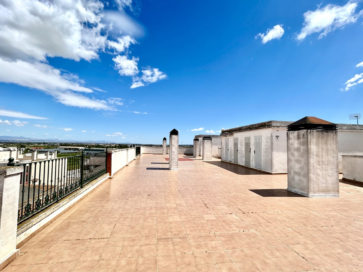 For sale - 4 Bedroom 2 Bathroom Apartment - Top Floor Apartment in Almoradi - Almoradi Centro  - Alicante