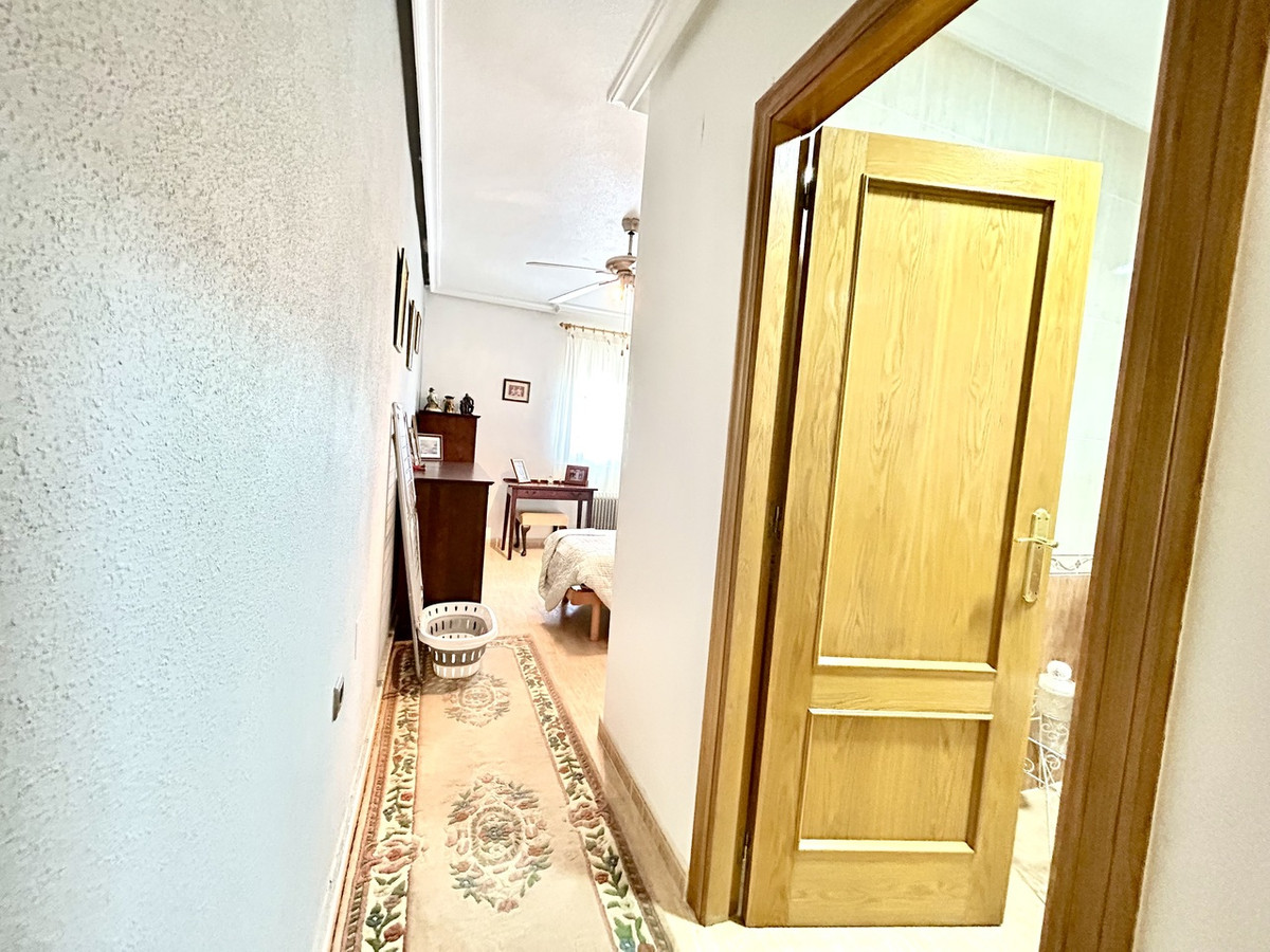 For sale - 4 Bedroom 2 Bathroom Apartment - Top Floor Apartment in Almoradi - Almoradi Centro  - Alicante