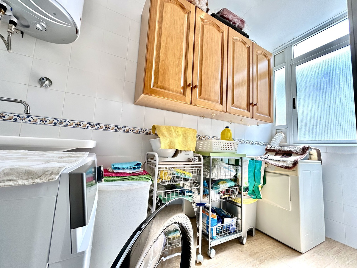 For sale - 4 Bedroom 2 Bathroom Apartment - Top Floor Apartment in Almoradi - Almoradi Centro  - Alicante