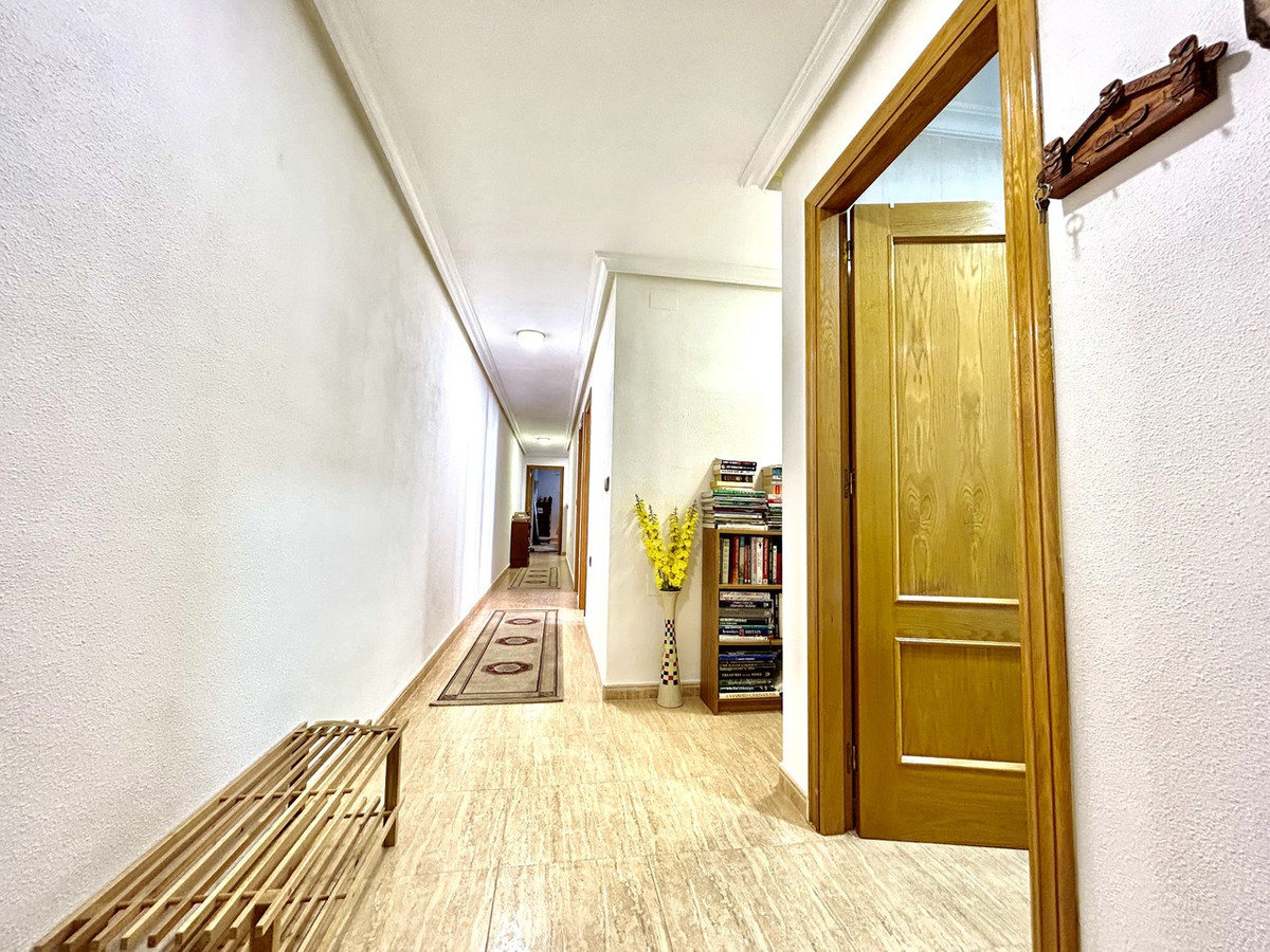 For sale - 4 Bedroom 2 Bathroom Apartment - Top Floor Apartment in Almoradi - Almoradi Centro  - Alicante