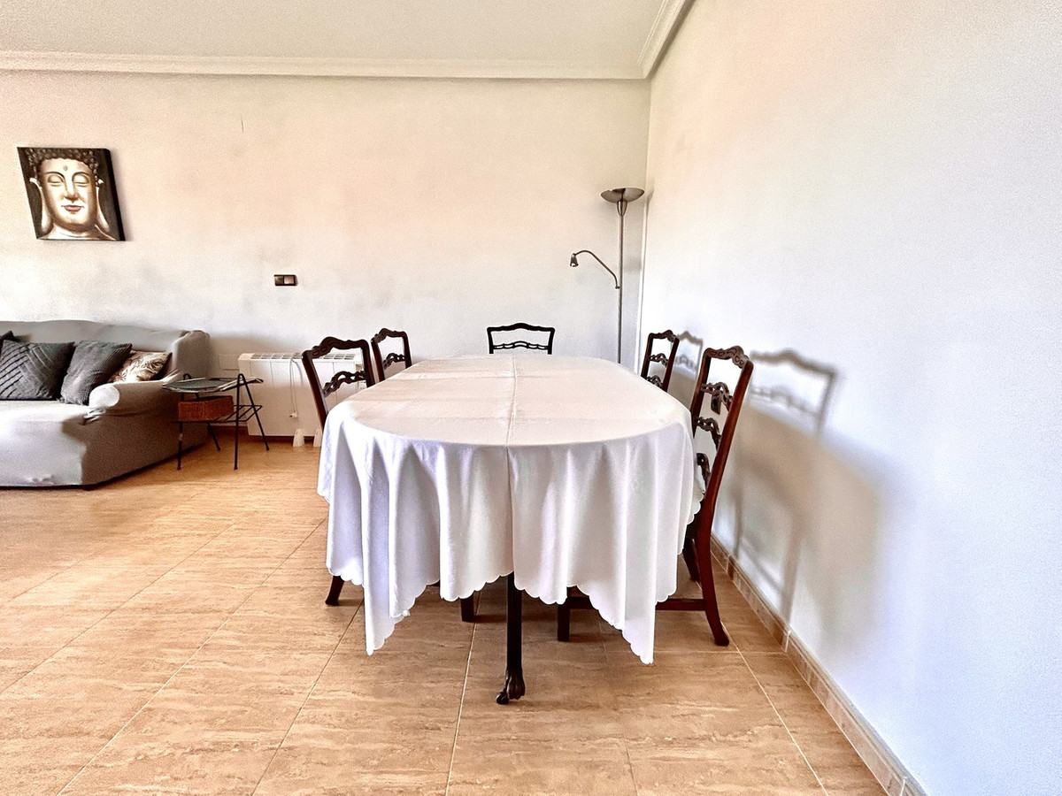 For sale - 4 Bedroom 2 Bathroom Apartment - Top Floor Apartment in Almoradi - Almoradi Centro  - Alicante