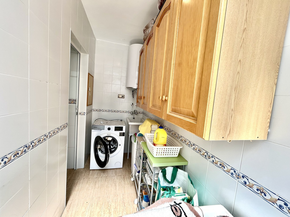 For sale - 4 Bedroom 2 Bathroom Apartment - Top Floor Apartment in Almoradi - Almoradi Centro  - Alicante