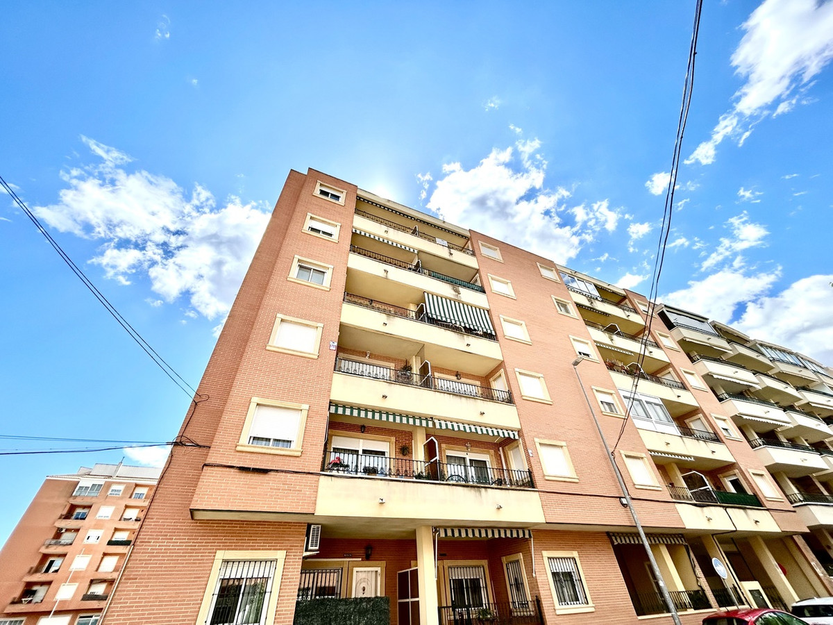 For sale - 4 Bedroom 2 Bathroom Apartment - Top Floor Apartment in Almoradi - Almoradi Centro  - Alicante