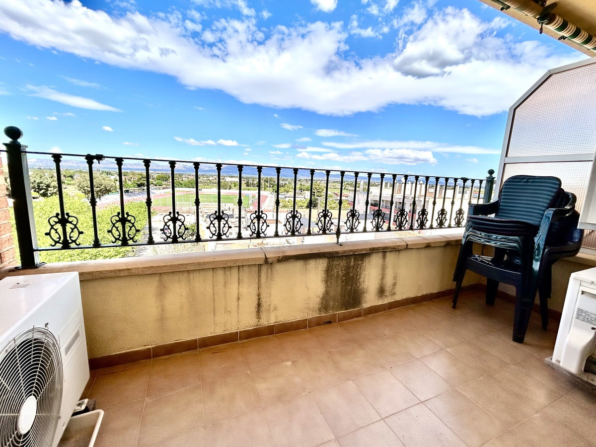 For sale - 4 Bedroom 2 Bathroom Apartment - Top Floor Apartment in Almoradi - Almoradi Centro  - Alicante