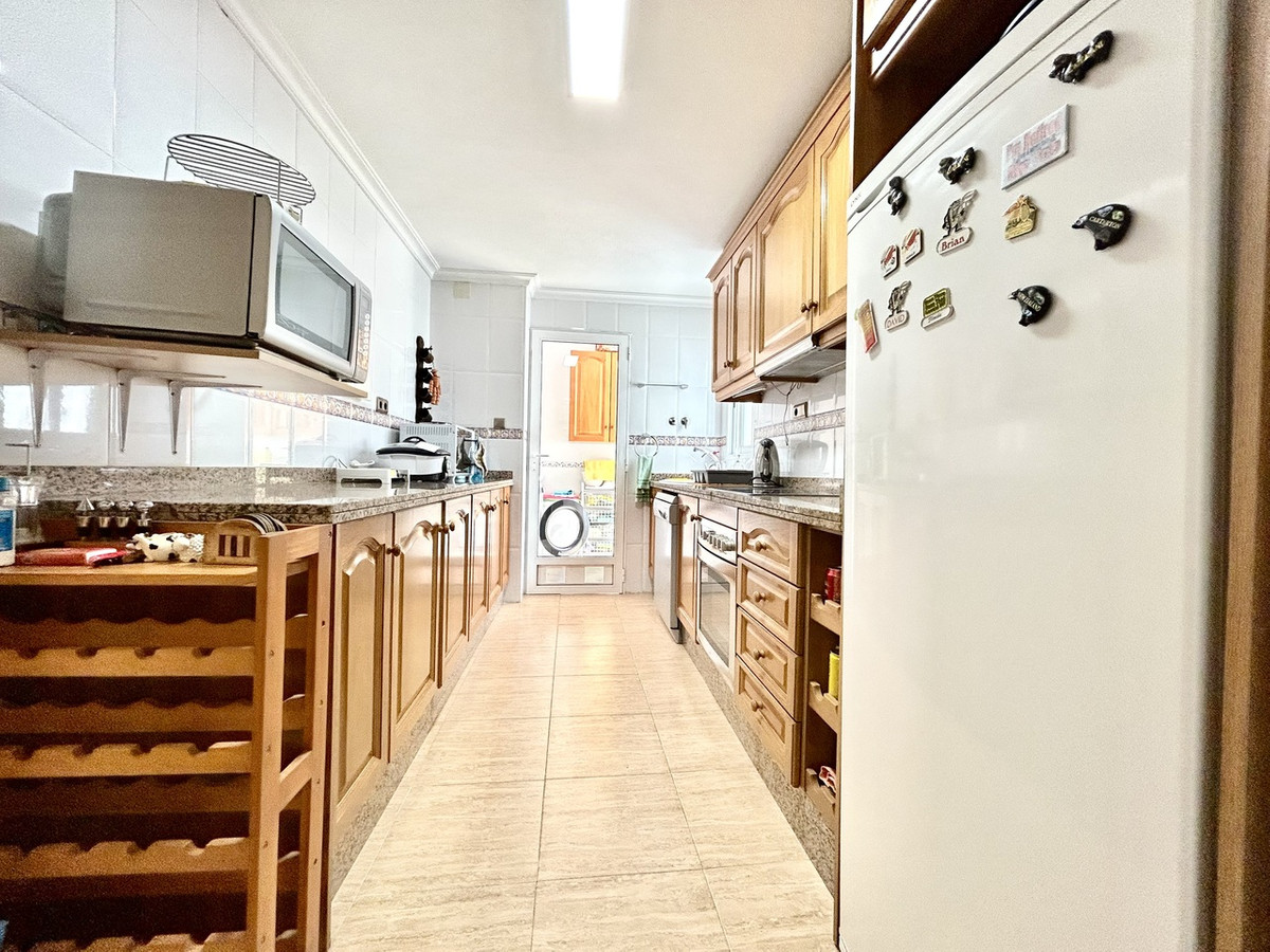 For sale - 4 Bedroom 2 Bathroom Apartment - Top Floor Apartment in Almoradi - Almoradi Centro  - Alicante
