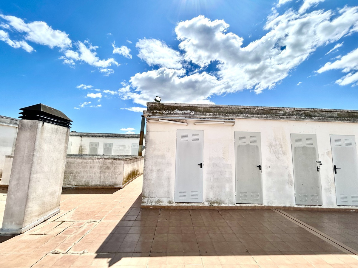 For sale - 4 Bedroom 2 Bathroom Apartment - Top Floor Apartment in Almoradi - Almoradi Centro  - Alicante