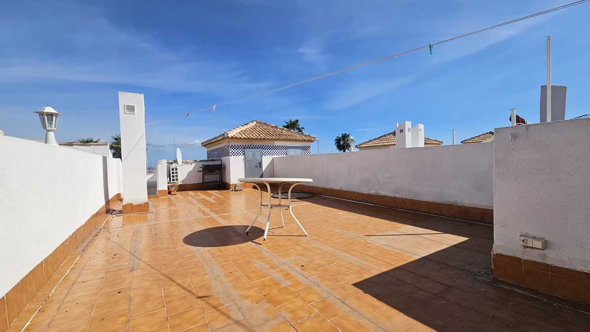 For sale - 2 Bedroom 1 Bathroom Top Floor Apartment in Los Altos  - Los Altos  - Alicante