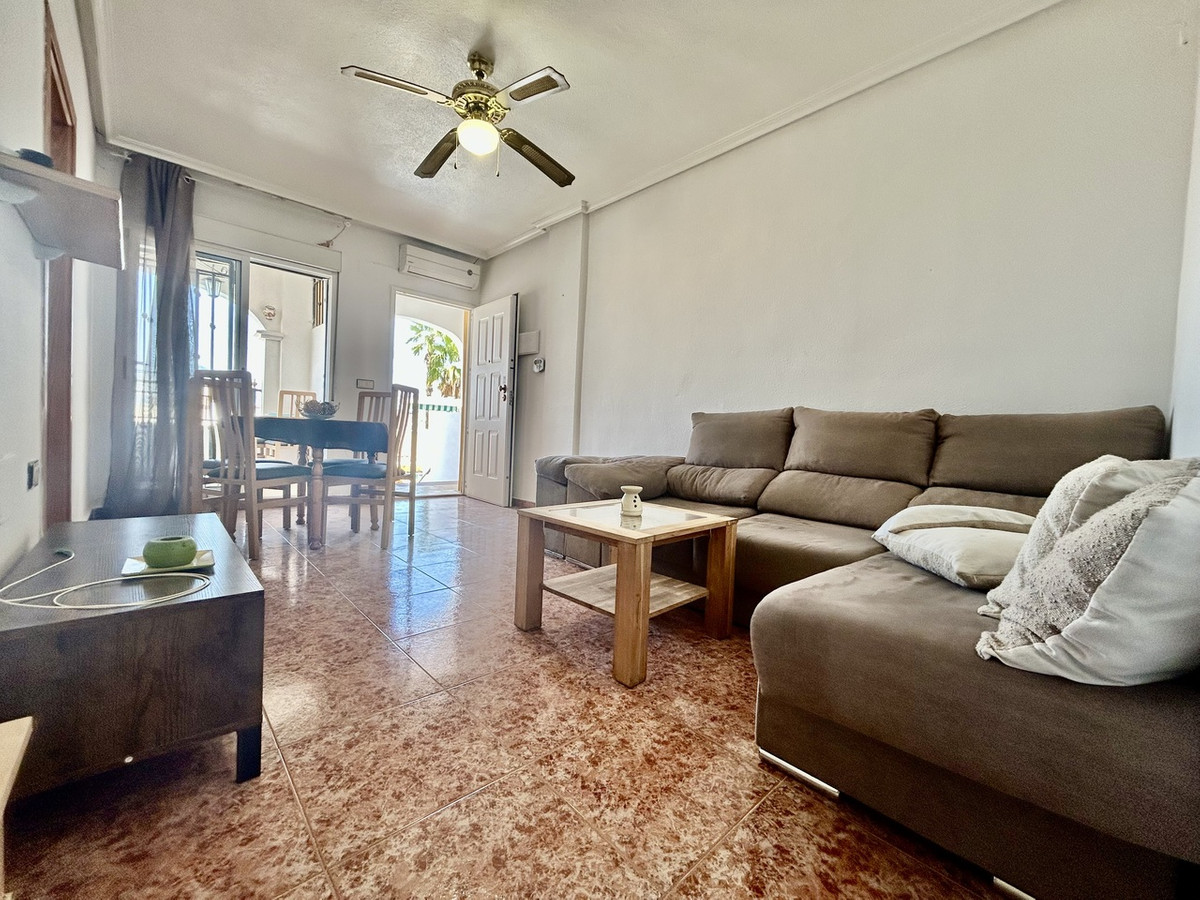 For sale - 2 Bedroom 1 Bathroom Top Floor Apartment in Los Altos  - Los Altos  - Alicante