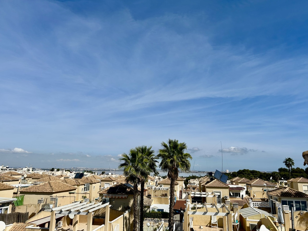 For sale - 2 Bedroom 1 Bathroom Top Floor Apartment in Los Altos  - Los Altos  - Alicante