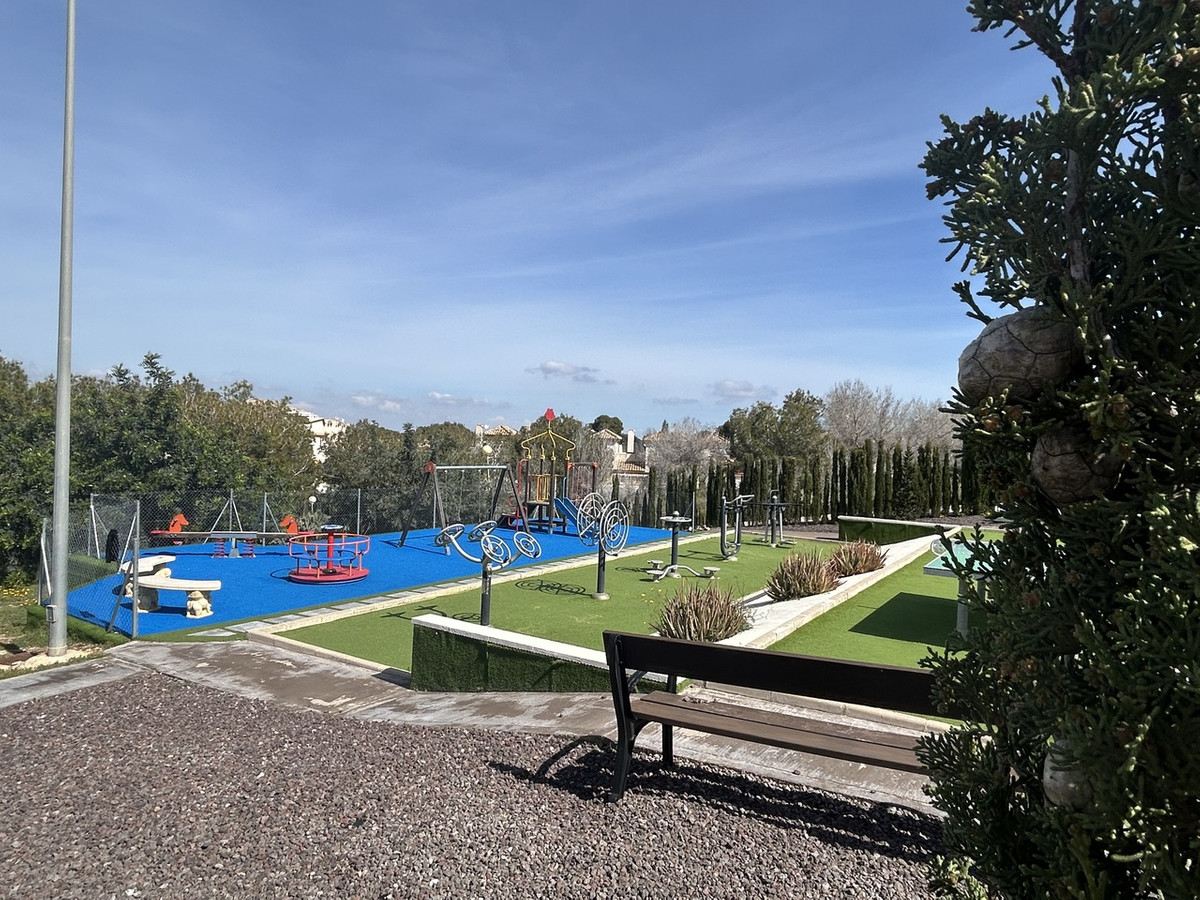 For sale - 2 Bedroom 1 Bathroom Top Floor Apartment in Los Altos  - Los Altos  - Alicante