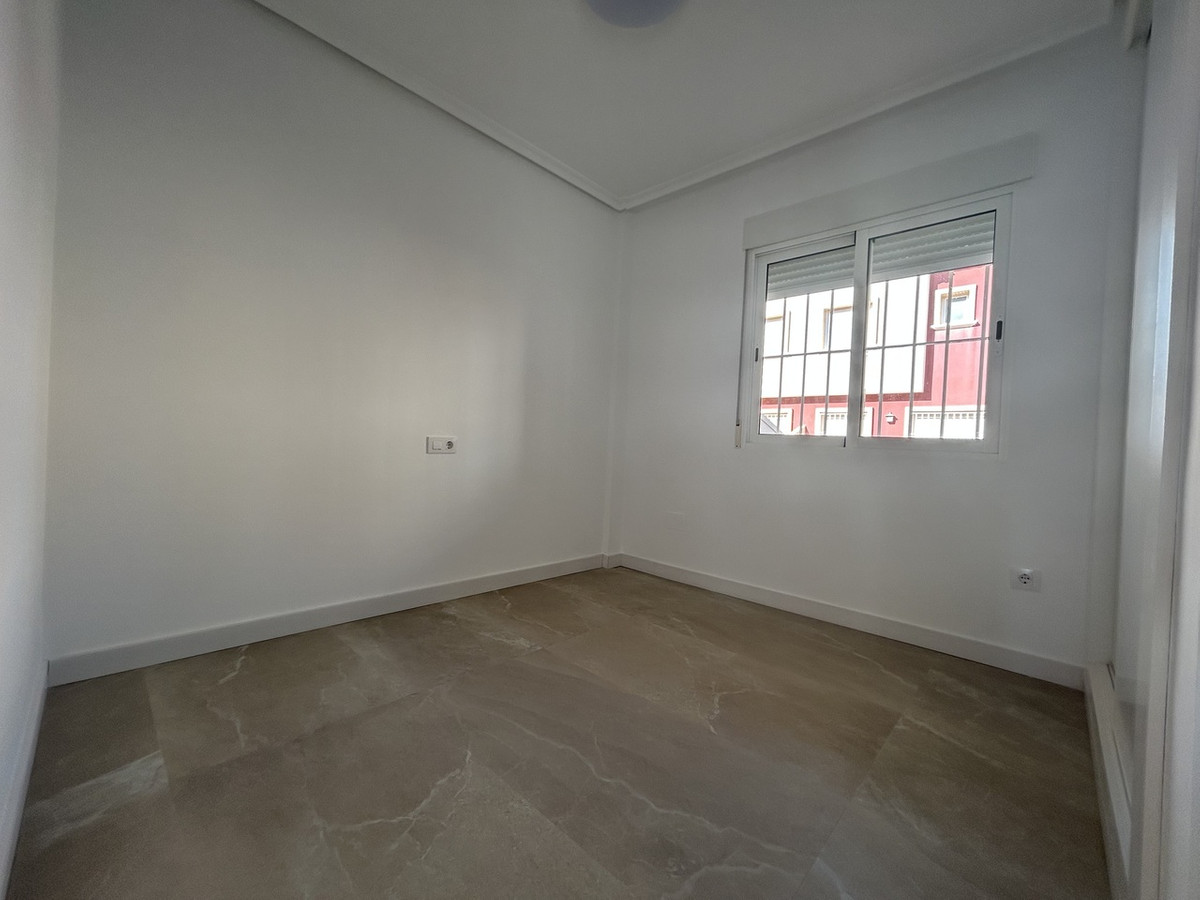 For sale - 2 Bedroom 1 Bathroom Apartment - Ground Floor Apartment in Pilar de la Horadada - Pilar de la Horadada Centro  - Alicante
