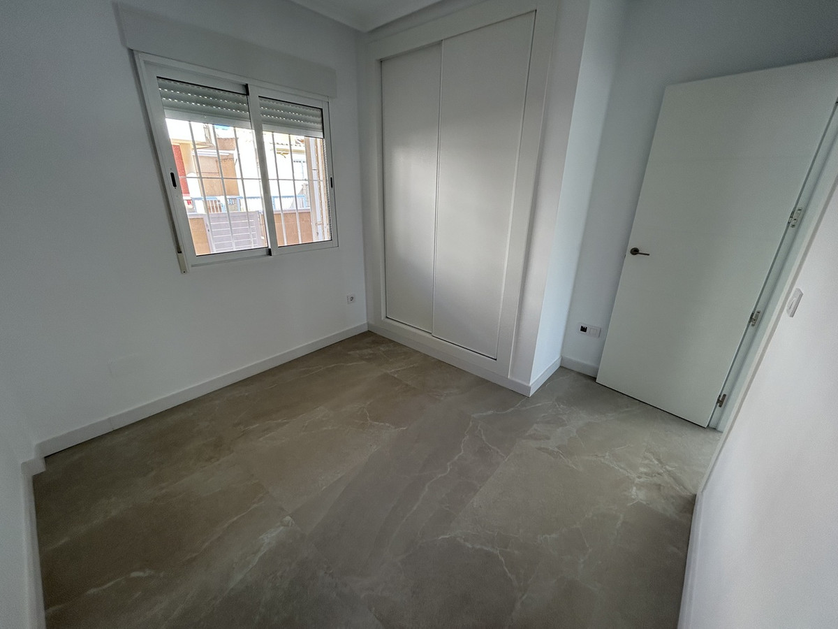 For sale - 2 Bedroom 1 Bathroom Apartment - Ground Floor Apartment in Pilar de la Horadada - Pilar de la Horadada Centro  - Alicante