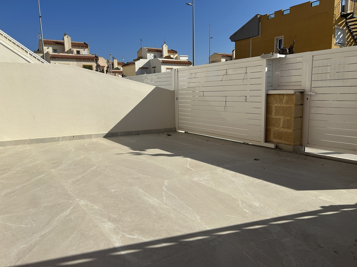 For sale - 2 Bedroom 1 Bathroom Apartment - Ground Floor Apartment in Pilar de la Horadada - Pilar de la Horadada Centro  - Alicante