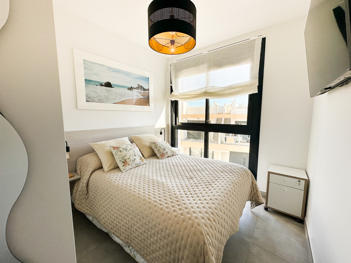 For sale - 2 Bedroom 2 Bathroom Apartment - Top Floor Apartment in Orihuela - Villamartin  - Alicante