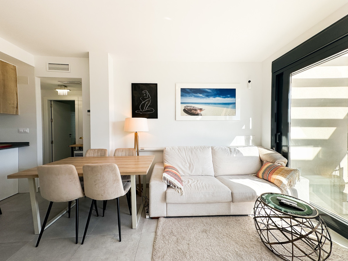 For sale - 2 Bedroom 2 Bathroom Apartment - Top Floor Apartment in Orihuela - Villamartin  - Alicante