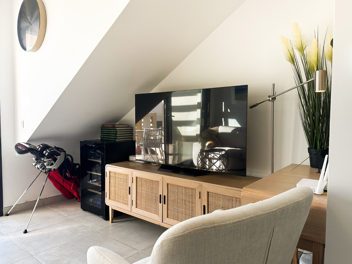 For sale - 2 Bedroom 2 Bathroom Apartment - Top Floor Apartment in Orihuela - Villamartin  - Alicante
