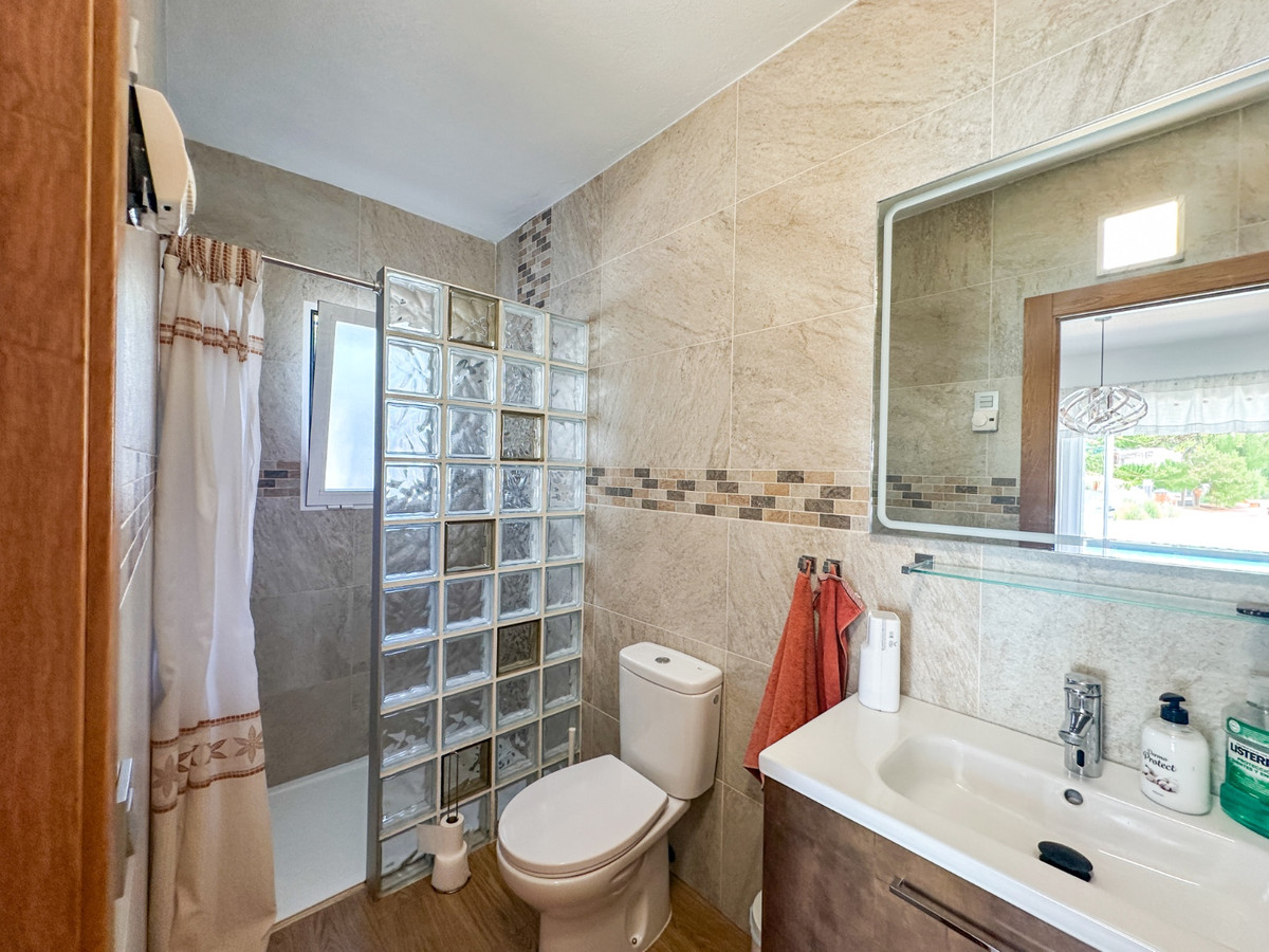 For sale - 2 Bedroom 2 Bathroom House - Townhouse in Torrevieja - Torrevieja Centro  - Alicante