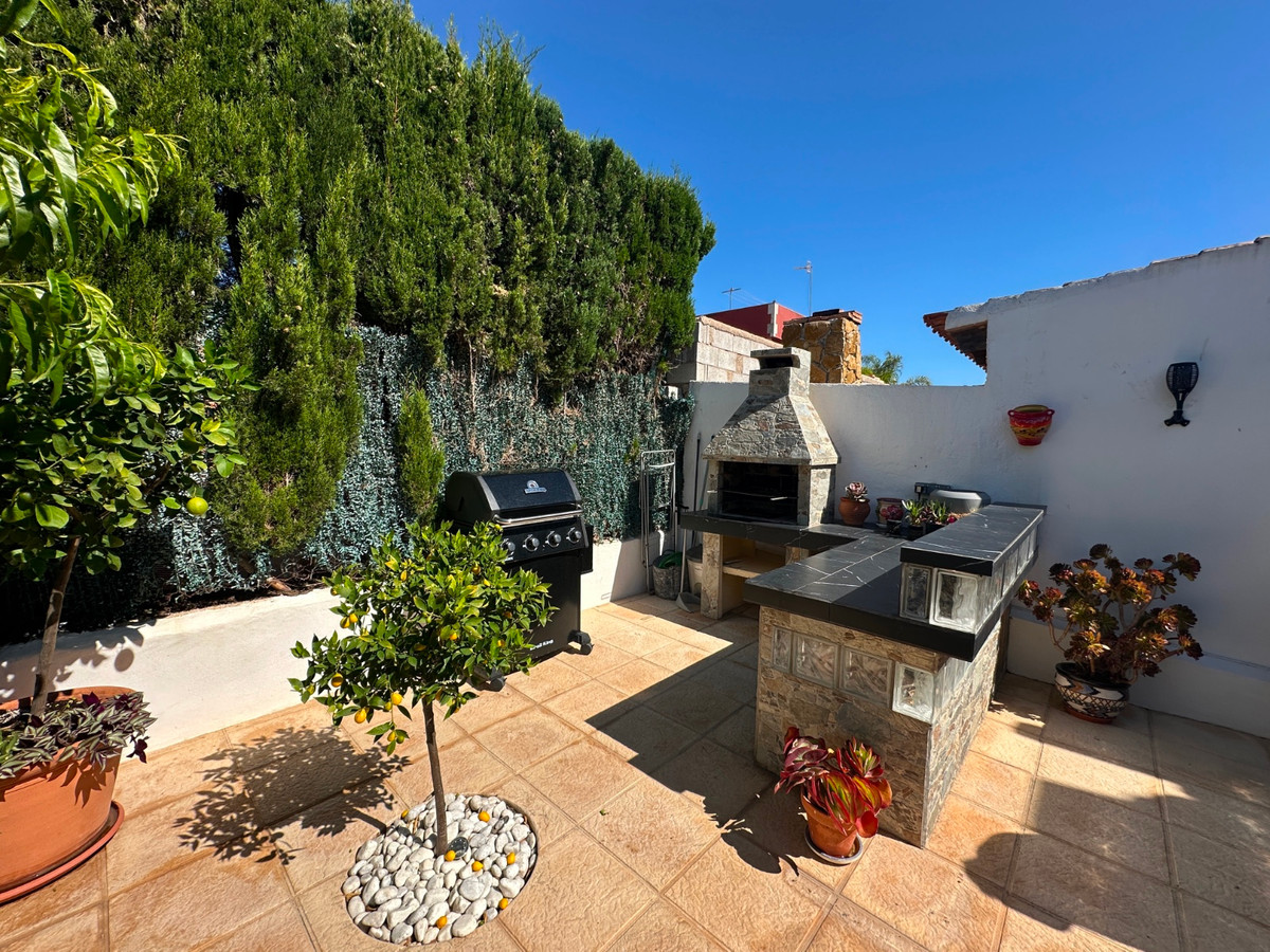 For sale - 2 Bedroom 2 Bathroom House - Townhouse in Torrevieja - Torrevieja Centro  - Alicante