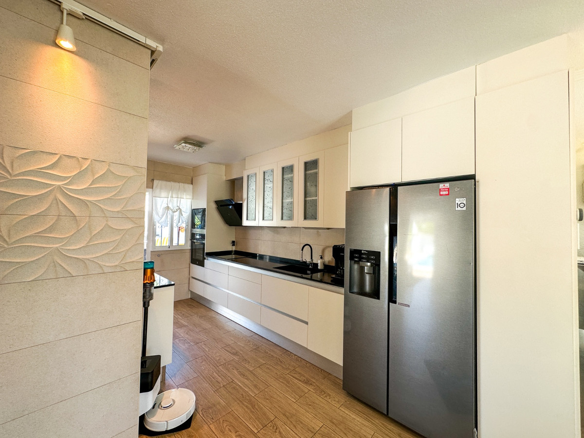 For sale - 2 Bedroom 2 Bathroom House - Townhouse in Torrevieja - Torrevieja Centro  - Alicante