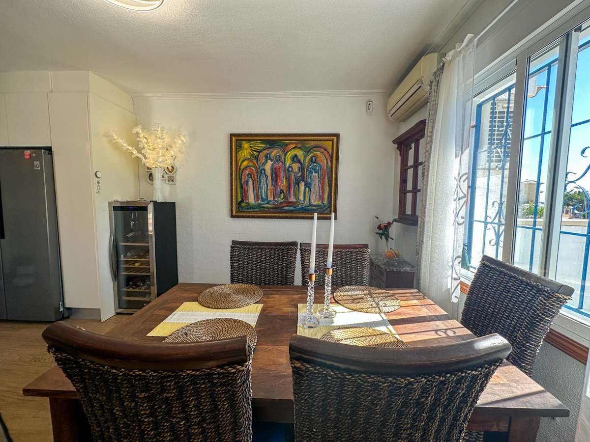 For sale - 2 Bedroom 2 Bathroom House - Townhouse in Torrevieja - Torrevieja Centro  - Alicante