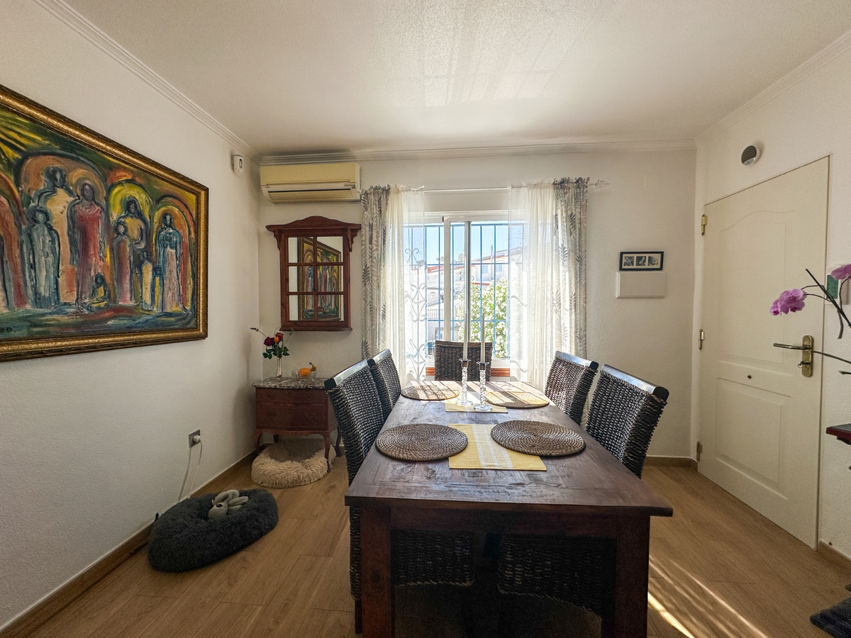 For sale - 2 Bedroom 2 Bathroom House - Townhouse in Torrevieja - Torrevieja Centro  - Alicante