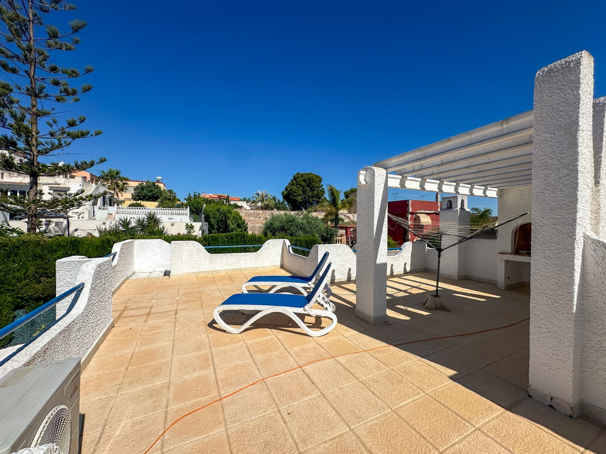 For sale - 2 Bedroom 2 Bathroom House - Townhouse in Torrevieja - Torrevieja Centro  - Alicante