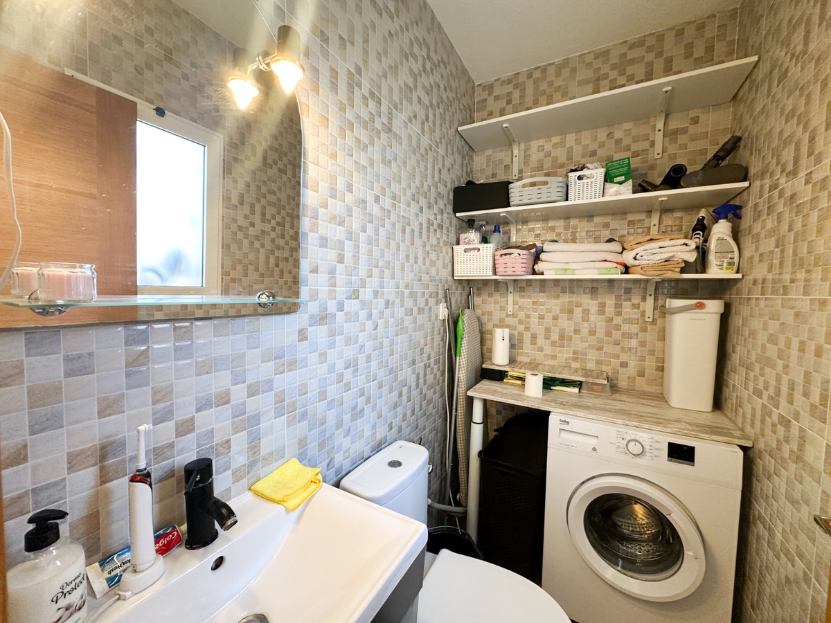 For sale - 2 Bedroom 2 Bathroom House - Townhouse in Torrevieja - Torrevieja Centro  - Alicante