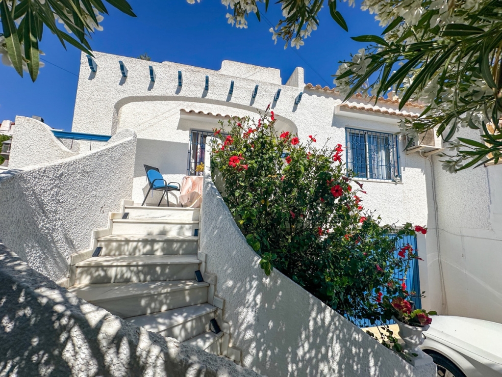 2 Bedroom 2 Bathroom House - Townhouse in Torrevieja