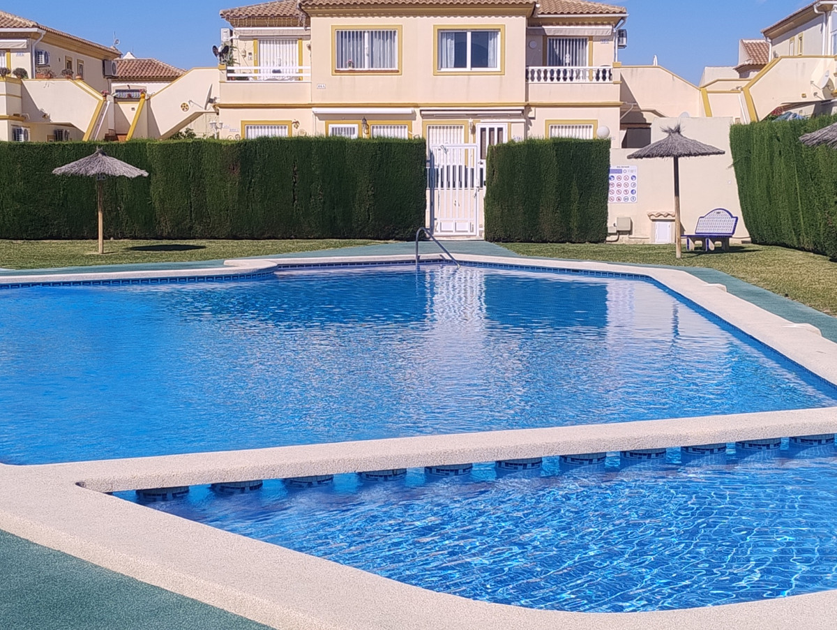 For sale - 2 Bedroom 1 Bathroom Apartment - Ground Floor Apartment in Orihuela - Orihuela Centro  - Alicante