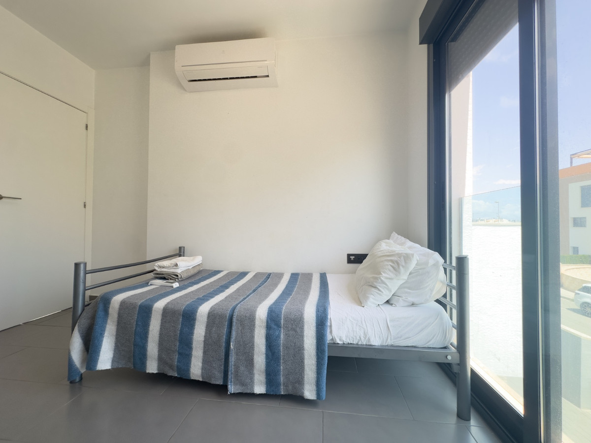 For sale - 2 Bedroom 2 Bathroom Penthouse in La Zenia  - La Zenia  - Alicante