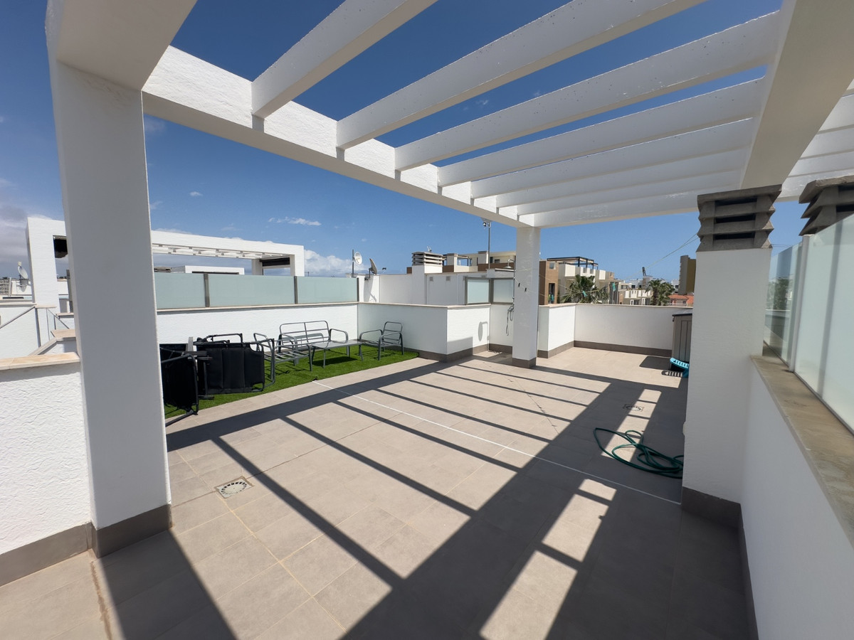 For sale - 2 Bedroom 2 Bathroom Penthouse in La Zenia - La Zenia  - Alicante