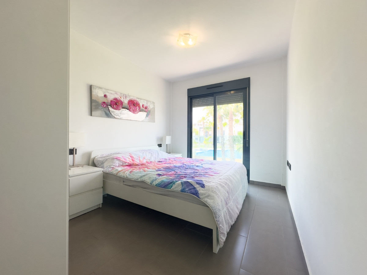 For sale - 2 Bedroom 2 Bathroom Penthouse in La Zenia - La Zenia  - Alicante
