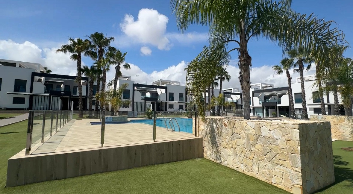 For sale - 2 Bedroom 2 Bathroom Penthouse in La Zenia - La Zenia  - Alicante