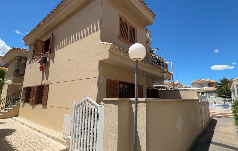 For sale - 2 Bedroom 1 Bathroom Apartment - Ground Floor Apartment in Orihuela - Playa Flamenca  - Alicante
