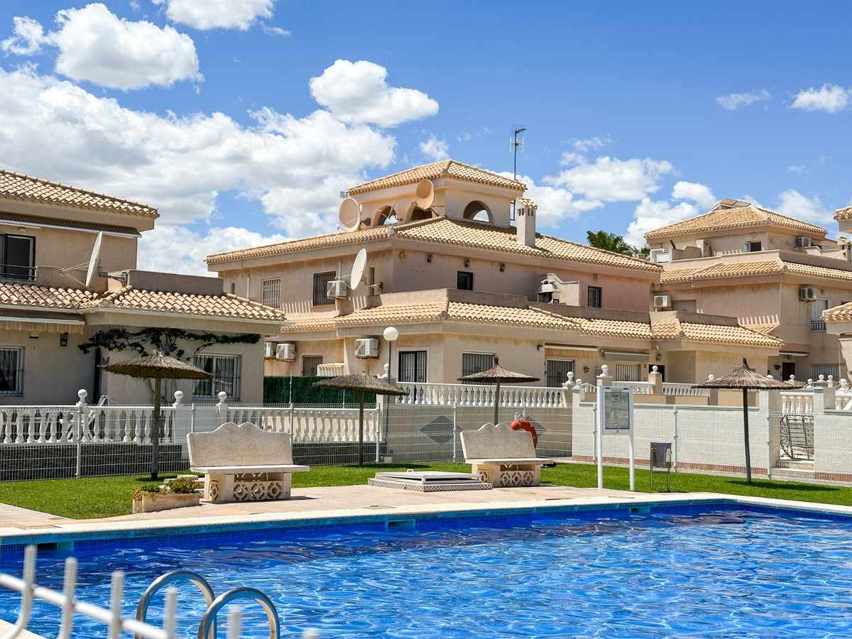For sale - 2 Bedroom 1 Bathroom Apartment - Ground Floor Apartment in Orihuela - Playa Flamenca  - Alicante
