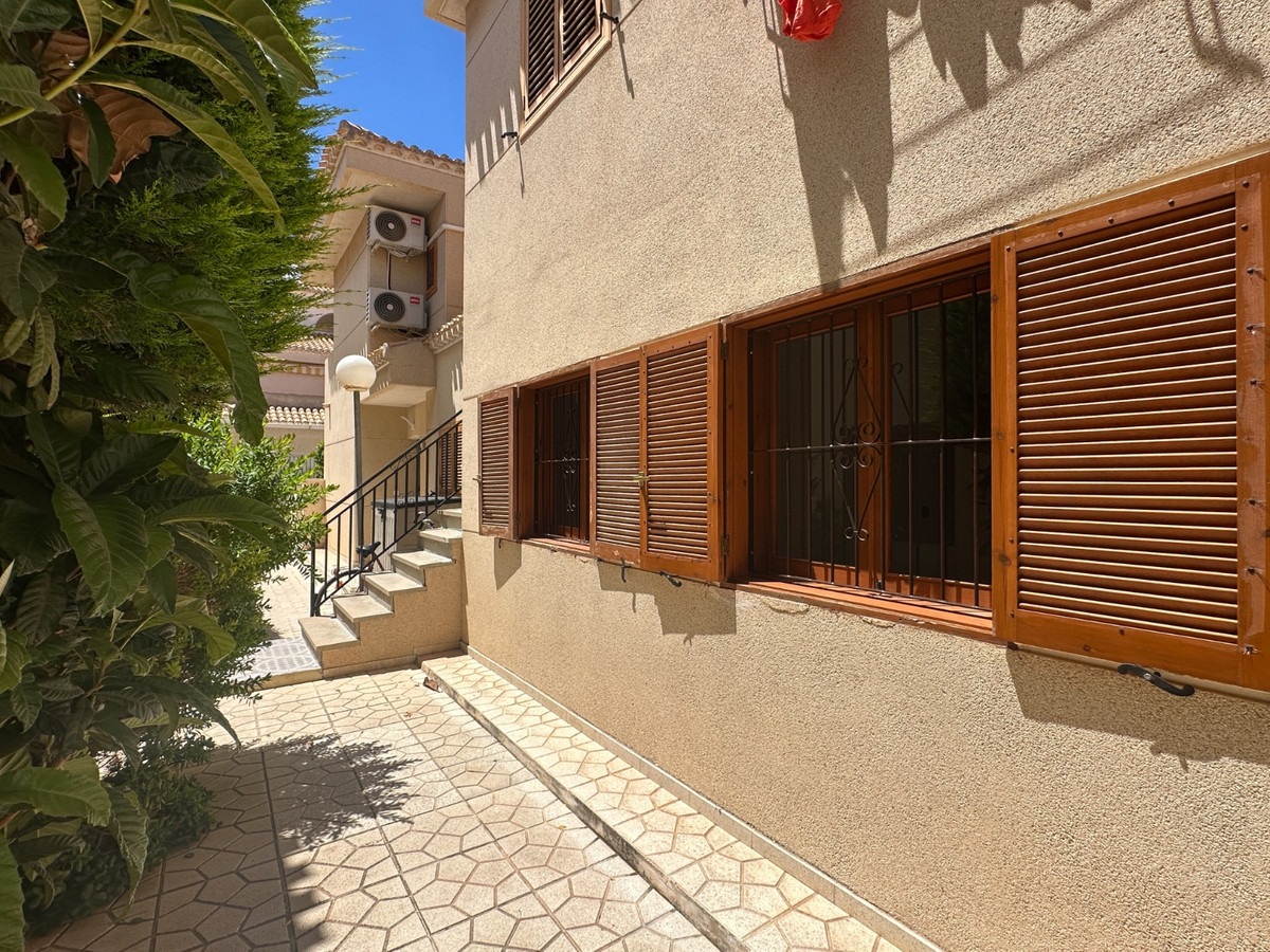 For sale - 2 Bedroom 1 Bathroom Apartment - Ground Floor Apartment in Orihuela - Playa Flamenca  - Alicante