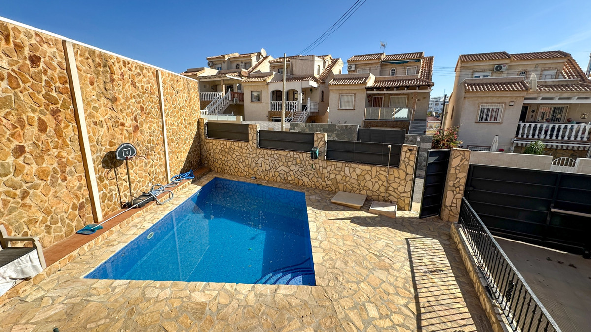 For sale - 3 Bedroom 4 Bathroom House - Townhouse in San Miguel de Salinas - San Miguel de Salinas Centro  - Alicante