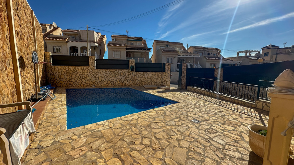 For sale - 3 Bedroom 4 Bathroom House - Townhouse in San Miguel de Salinas - San Miguel de Salinas Centro  - Alicante